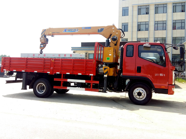 凱馬隨車(chē)吊