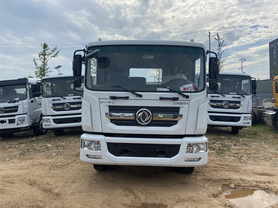 東風D9（4500，玉柴200）國六 內飾照片圖