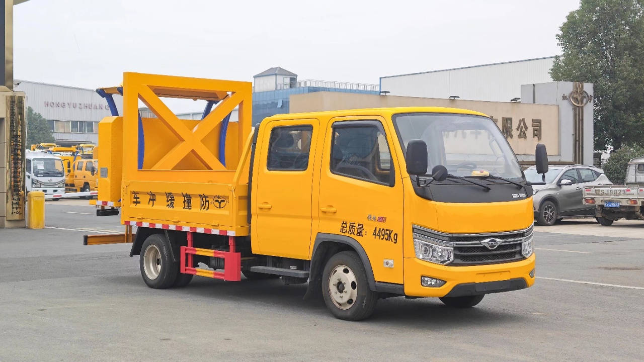 70K防撞緩沖車-藍牌福田70K 80K防撞緩沖車